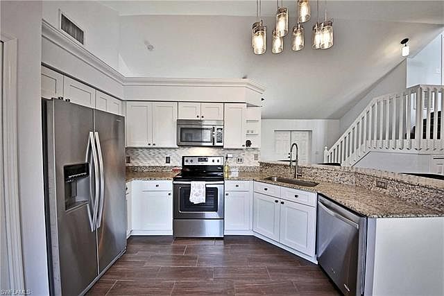 1st image of 2938 SW 4th Pl