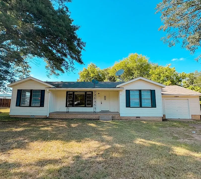 101 E Pirate Ave
