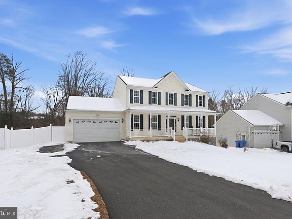 2nd image of 325 Phillips St