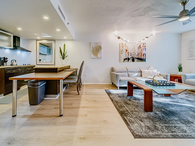 701 S Madison Ave #212 — Photo 11