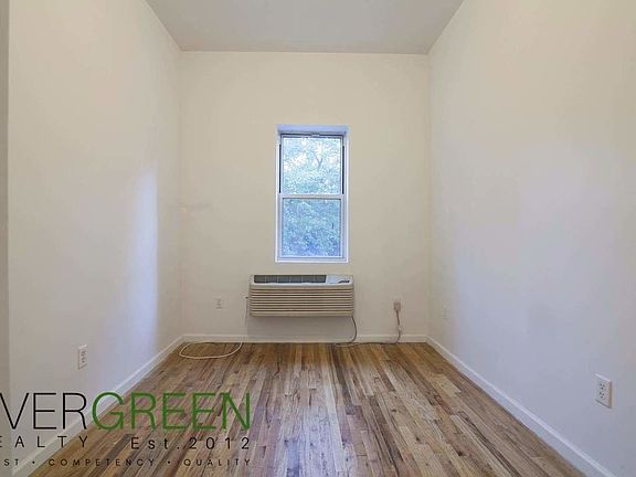 3rd image of 444 Lafayette Ave #3B
