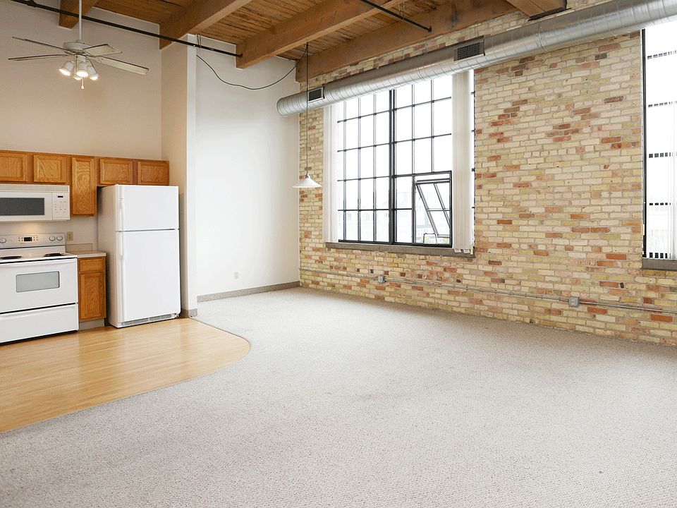 1st image of 555 7th St NW #404A