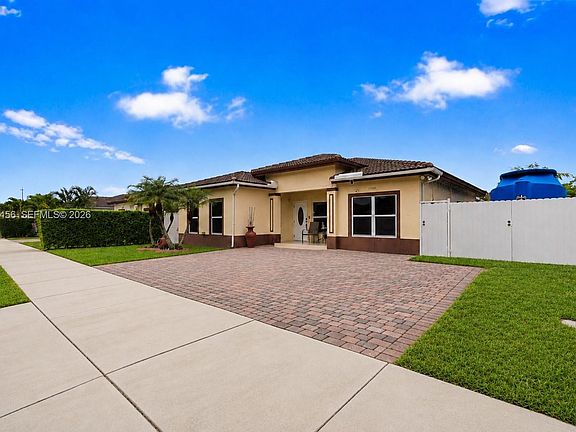 3rd image of 25501 SW 132nd Ave