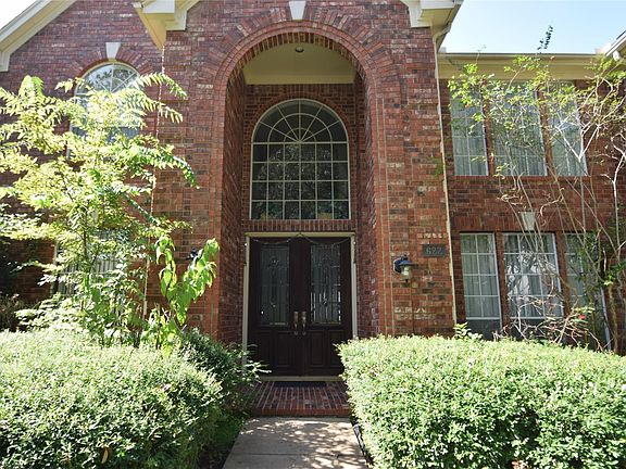 2nd image of 622 Winston Ln