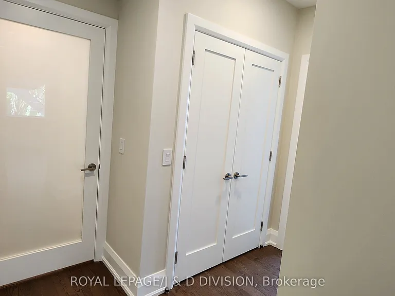 2579 Yonge St #202 — Photo 24