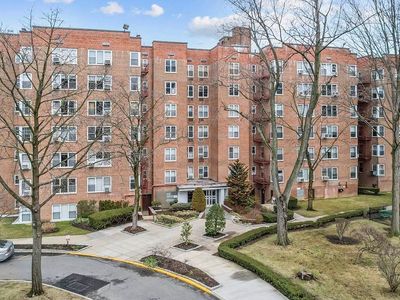 20920 18th Ave APT 5G, Queens, NY, 11360