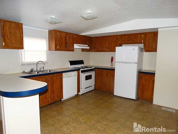 3rd image of 313 S Ross Ave