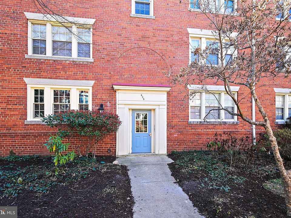 1st image of 525 Bashford Ln APT 3