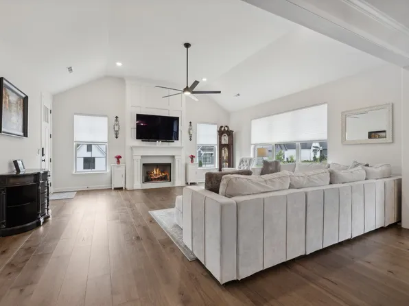 4025 Lioncrest Ln, Thompsons Station, TN 37179