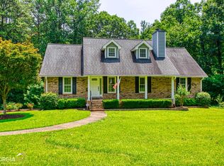 9070 Par Dr, Douglasville, GA 30134