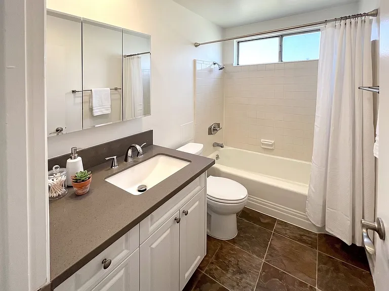 268 E. Santa Anita Ave Burbank, CA 91506 — Photo 5