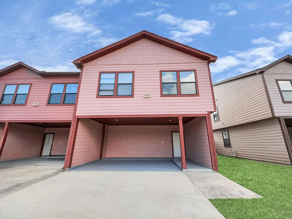 4311 Oak Ridge Dr #B