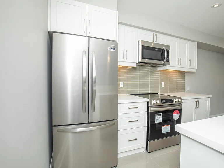 806 Kennedy Rd — Photo 12