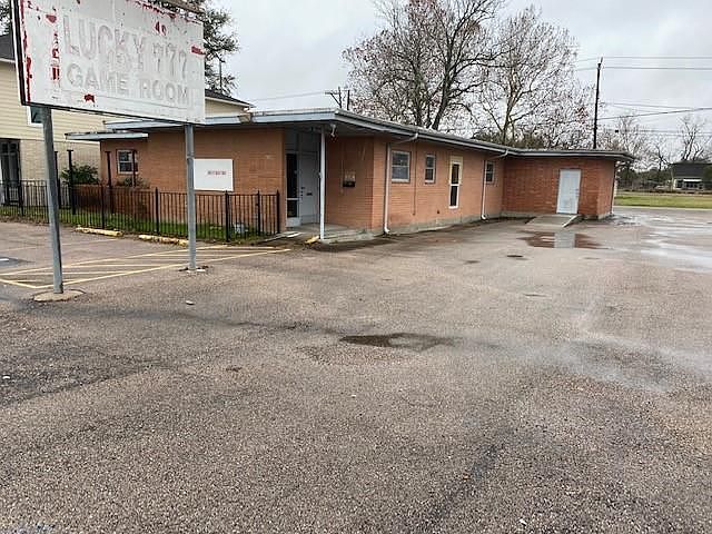 1st image of 8117 Highway 6