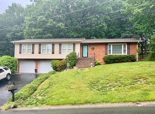 4129 White Dove Ln, Roanoke, VA 24018