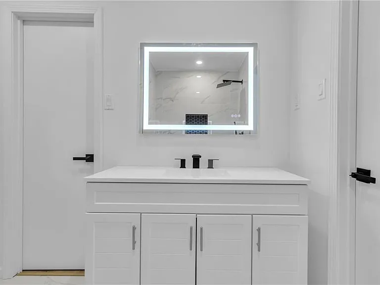 3296 Columbia Woods Dr — Photo 38