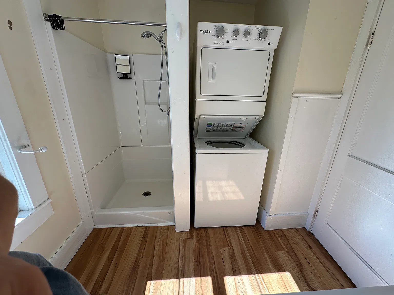 2 bed, 860 sqft, $1,800 — Photo 4