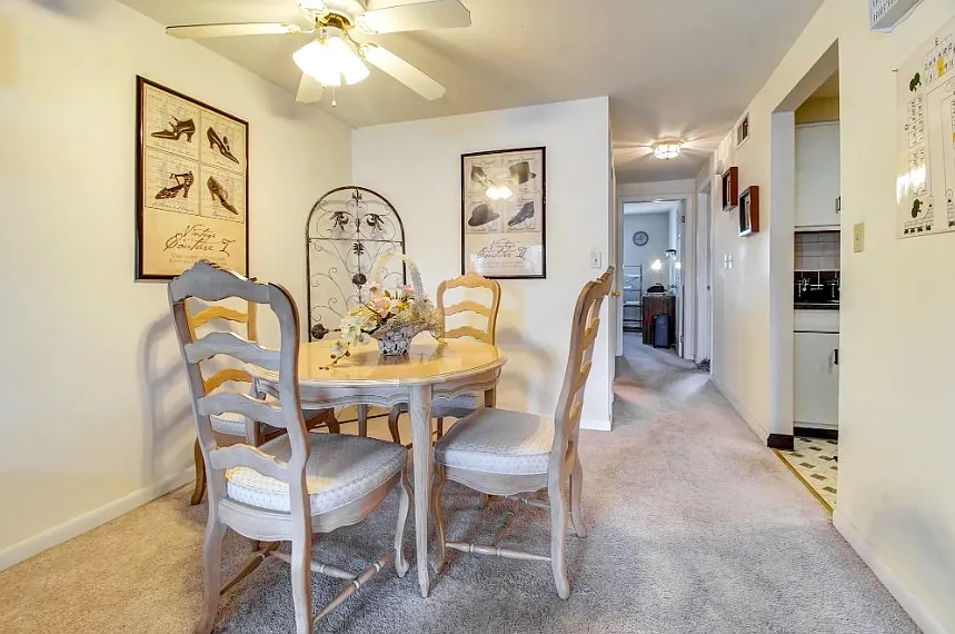 Beechwood Manor Apartments — Photo 4