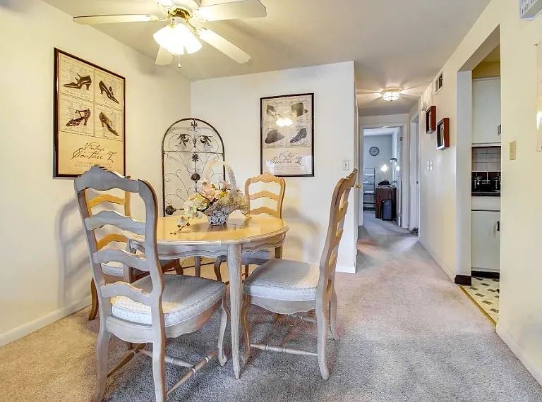 Beechwood Manor Apartments — Photo 4