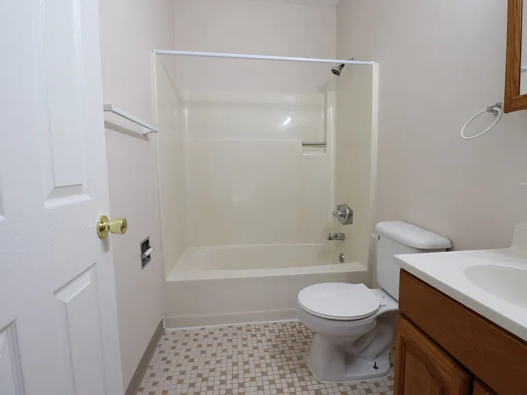26 Congress St / Luca Investments LLC — Photo 11