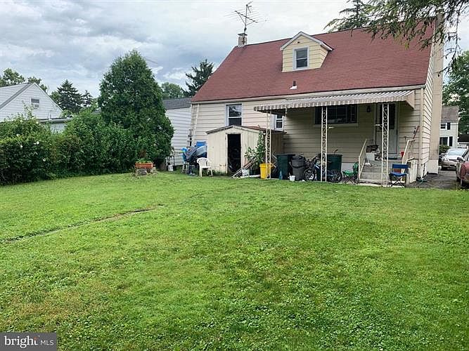 2nd image of 174 Linden Ln