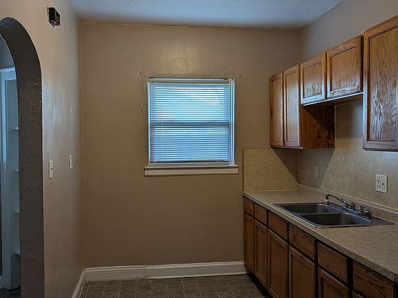 5th image of 17376-78 Kentucky St #17378