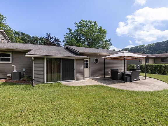 4th image of 1044 Lilac Ln