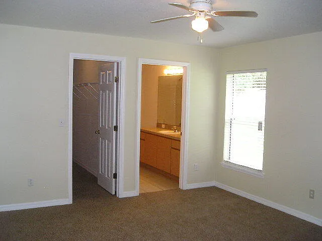 19 Pilgrim Dr — Photo 8