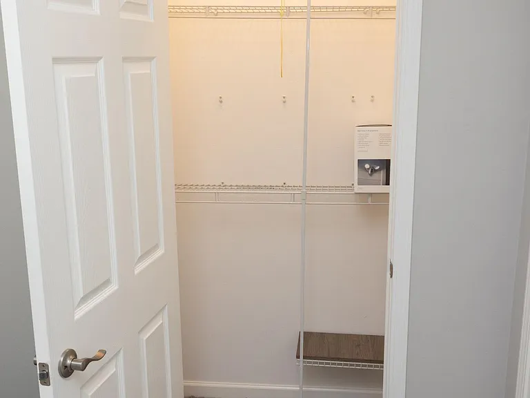 Oakwood Dr — Photo 12
