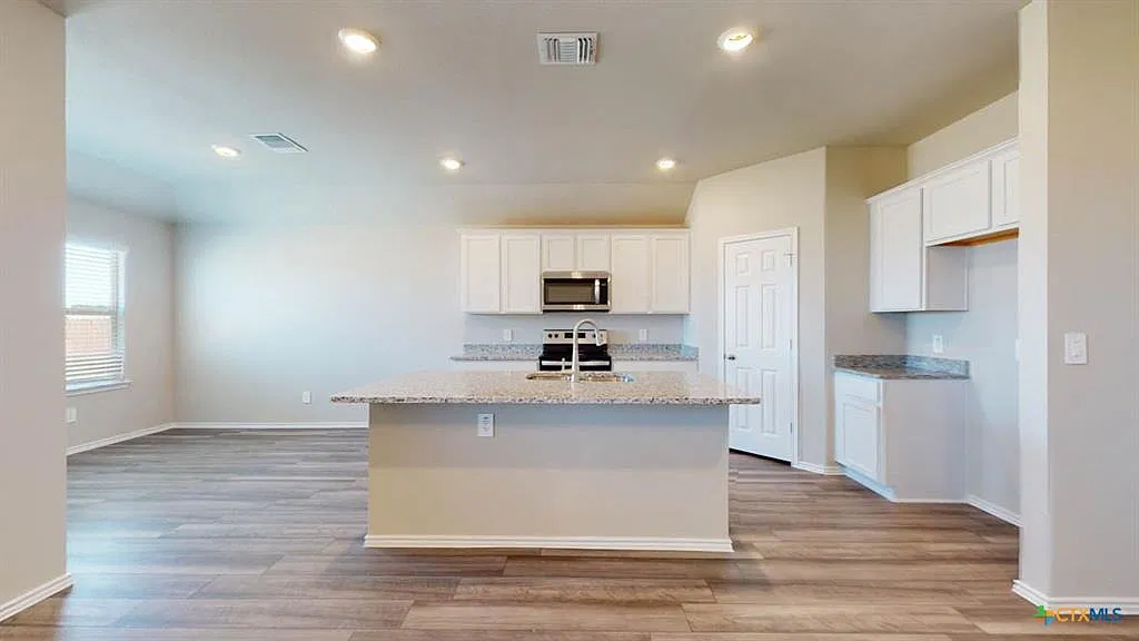 9110 Stonehollow Dr, Temple — Photo 4