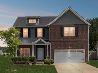 401 Barbaro Ct, Burns, TN 37029
