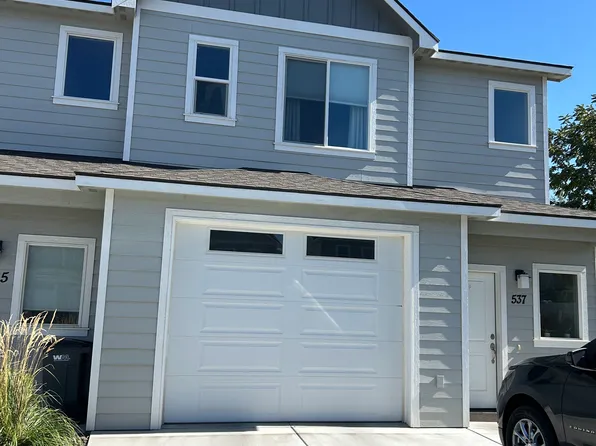 537 S Quillan Ct, Kennewick, WA 99336