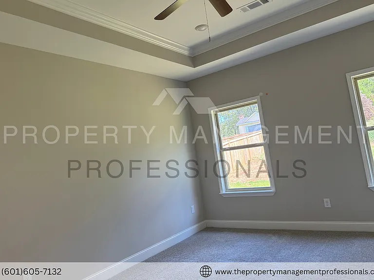 215 Serenity Lake Dr — Photo 16