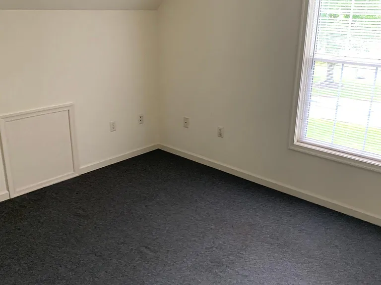 Upstairs master 2. 170sqft
