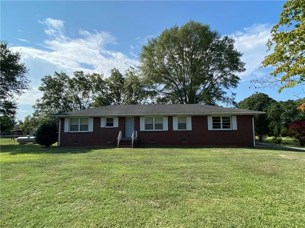 300 Vandiver Rd, Anderson, SC 29621