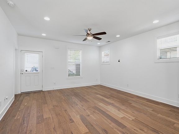 4th image of 802 Briar Cir