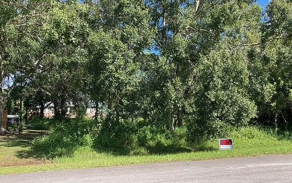 2nd image of 7604 Laguna Road