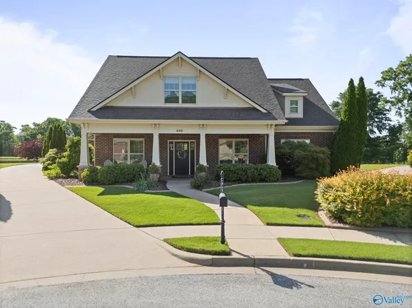 600 Indian Lake Dr SE, Huntsville, AL 35803