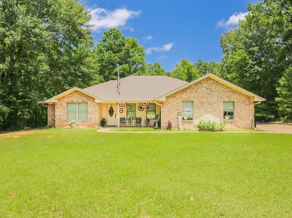 644 Joy Ln, Hallsville, TX 75650