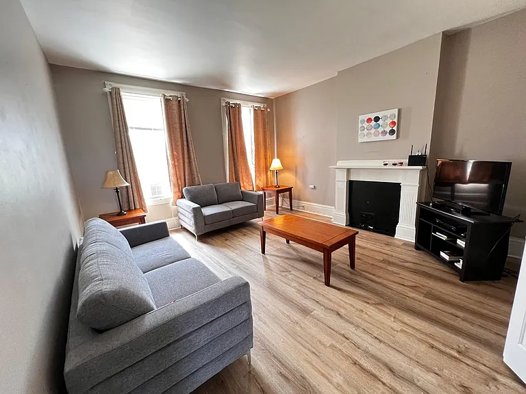 333 E Market St #3 — Photo 1