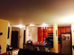 129 White Oak Ct APT 7, Schaumburg, IL 60195