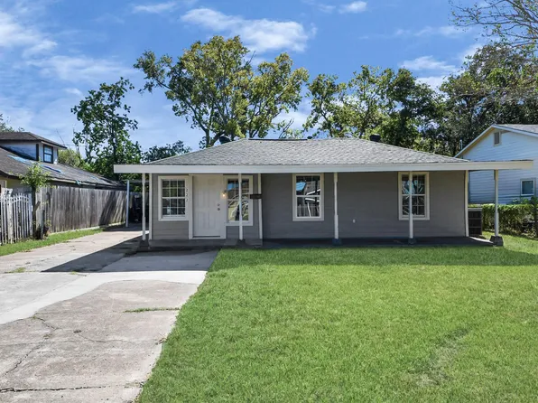 1222 Bernard St, Pasadena, TX 77506