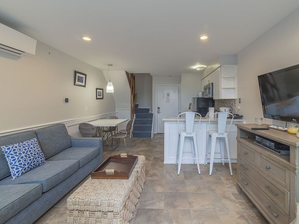 1st image of 20 Surfside Ave #4B