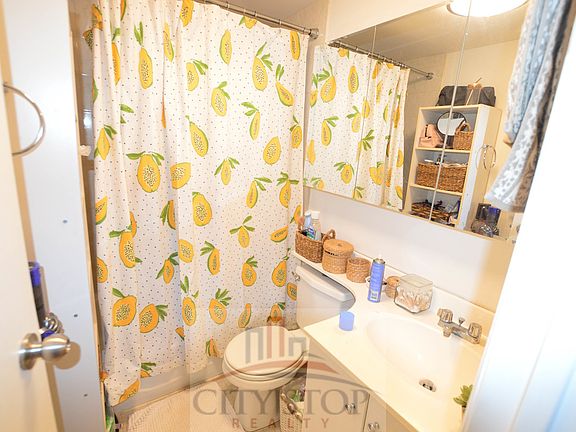 4th image of 42 W 73rd St #F2