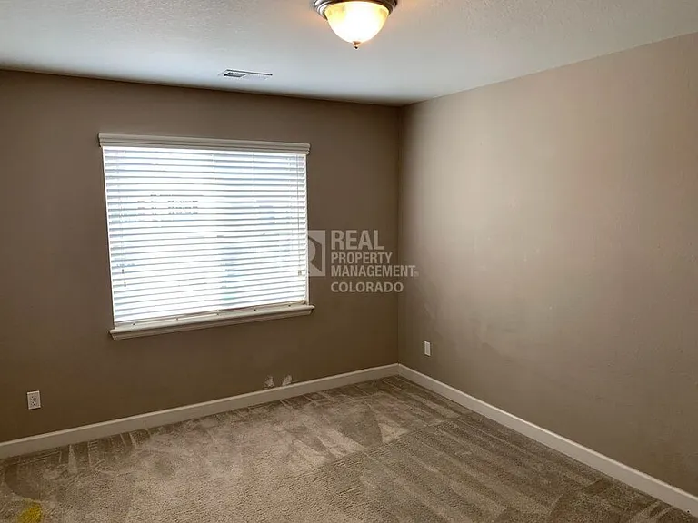 5028 S Versailles Cir — Photo 20