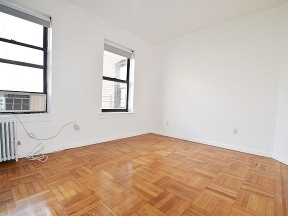 3rd image of 342 W 21st St APT 6C