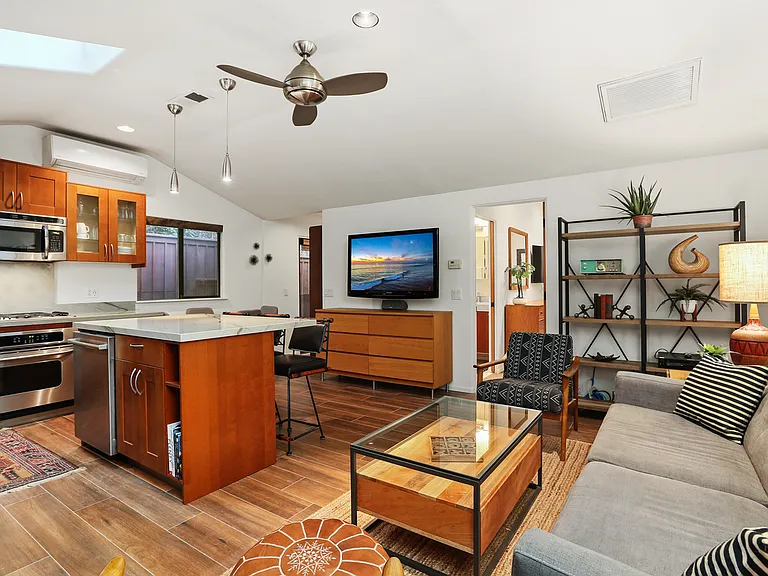Living rm and dining