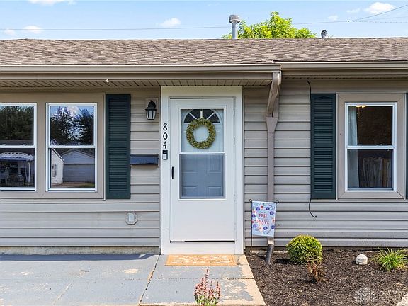 2nd image of 804 W Richard Dr