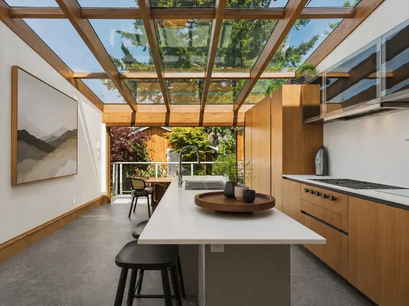 647 Prior St, Vancouver, BC V6A 2G7