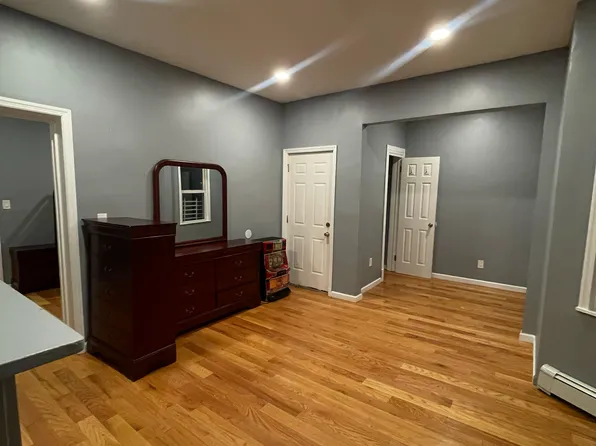 90 Brown Place image 8 of 11